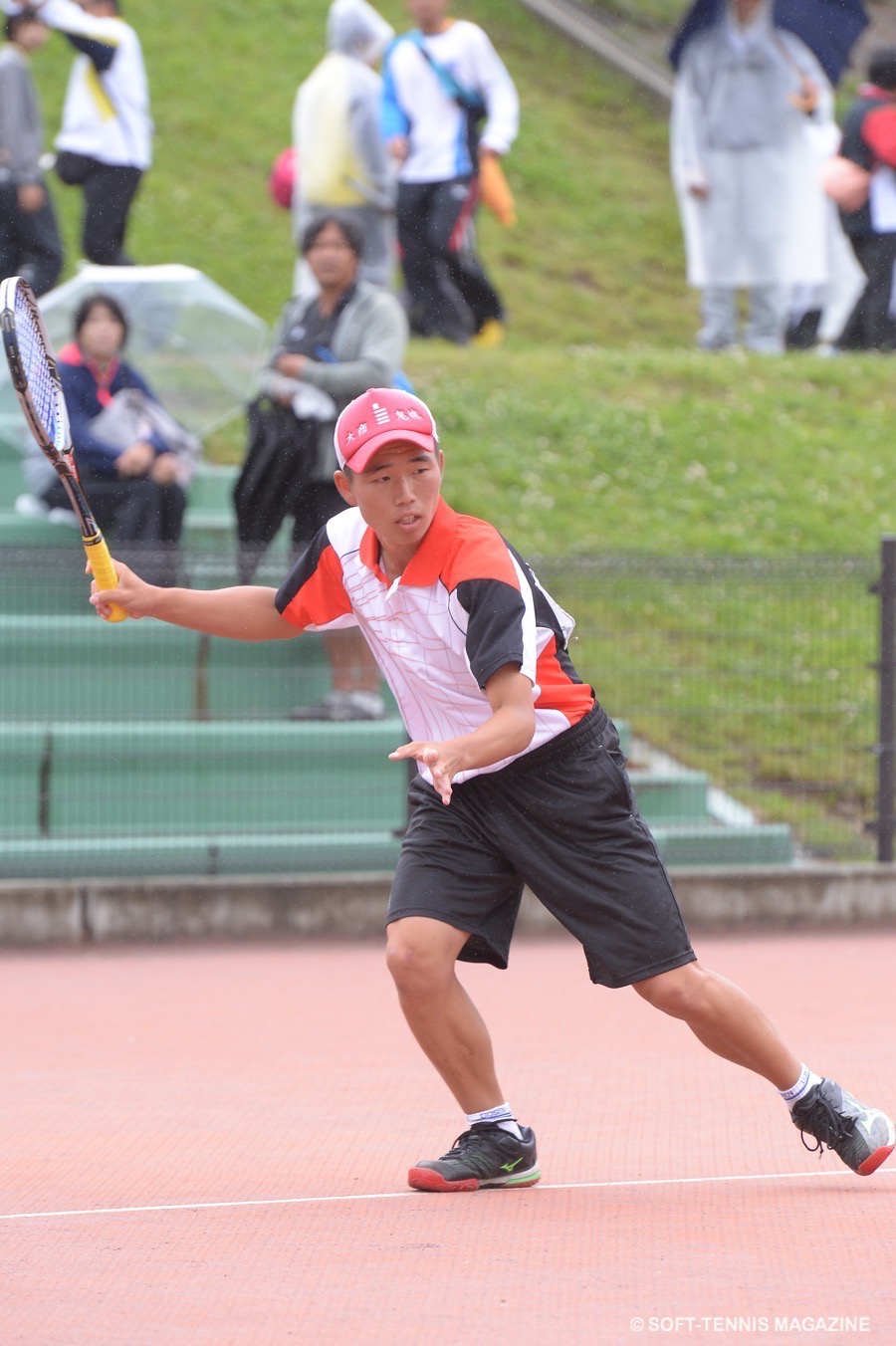 準優勝は気合十分な九州男児、大分商の松久。オールラウンド前衛