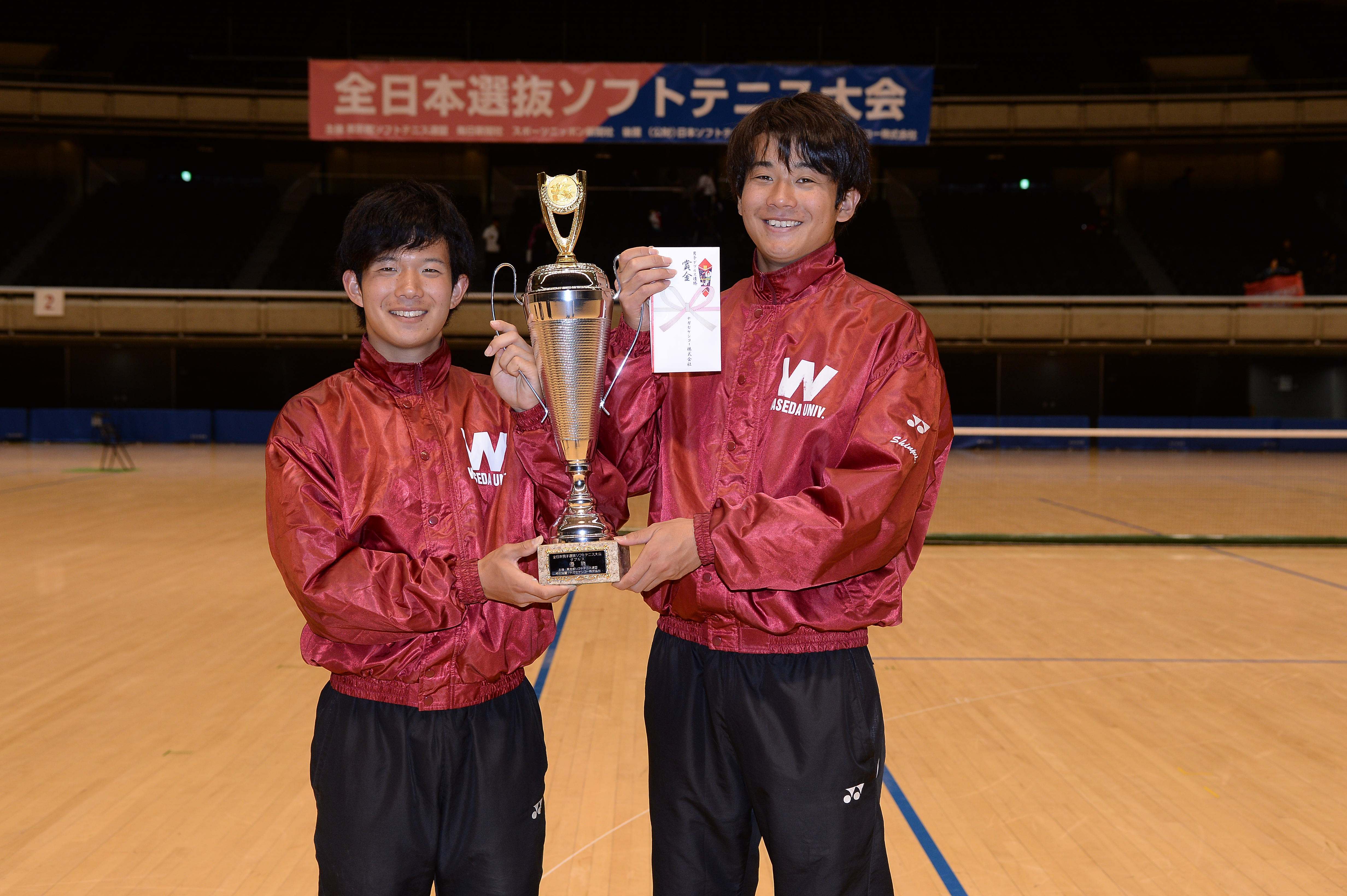 第1回全日本男子選抜・ダブルス優勝の内本隆文／星野慎平（早稲田大）