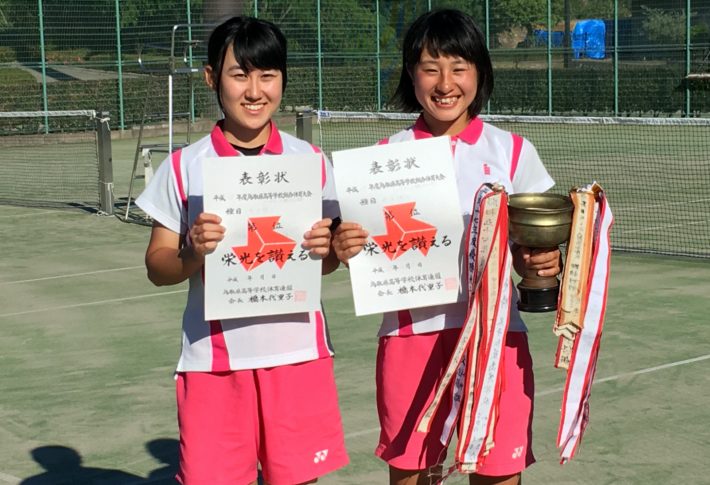 女子優勝・岡田／池田（米子東）